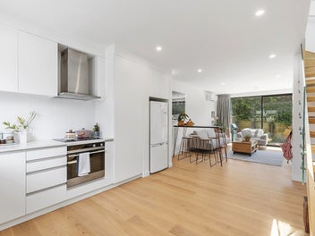6/210 Karori Road, Karori, Wellington