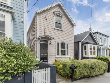 62 Elizabeth Street, Mount Victoria, Wellington