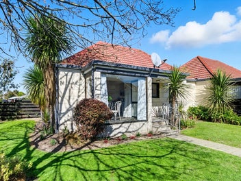 1/4 Broadbent Street, Riccarton, Christchurch