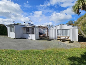 13 Kowhai Street, Kaka Point, Kaka Point