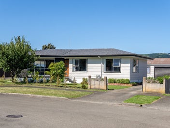 4 Anita Grove, Riverdale, Gisborne