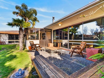 22 Gordon Road, Plimmerton, Porirua