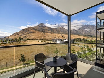 302/34 Red Oaks Drive, Frankton, Queenstown