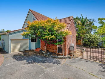 3/3 Gilshennan Valley, Red Beach, Red Beach