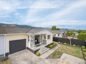 3/25 Kipling Crescent, Stoke, Nelson