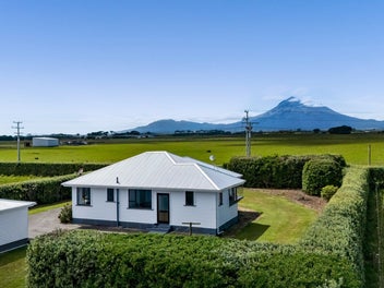 4923 South Road, Opunake, Opunake