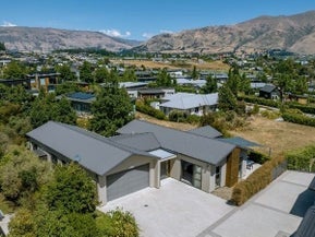 15 Matipo Street, Wanaka