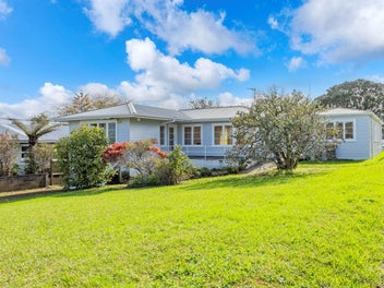 48 Woodlands Crescent, Browns Bay, Auckland