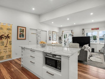 21 Tuatoru Street, Eastbourne, Lower Hutt