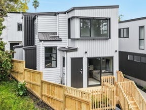 23B Caribbean Drive, Unsworth Heights, Auckland