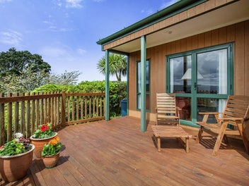 83 Miromiro Road, Normandale, Lower Hutt