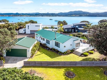 201 Omaha Drive, Omaha