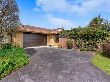 11B Majesty Place, Half Moon Bay, Auckland