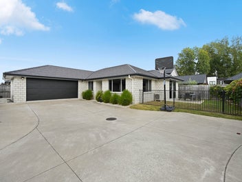 16 Sexton Road, Huntington, Hamilton