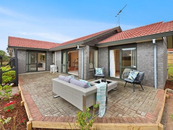 76 Burswood Drive, Burswood, Auckland