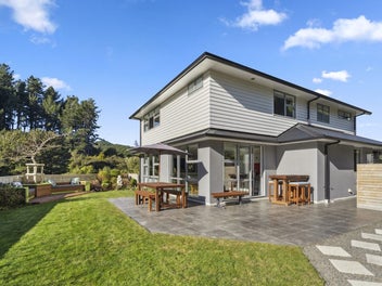 72 Riverstone Drive, Riverstone Terraces, Upper Hutt