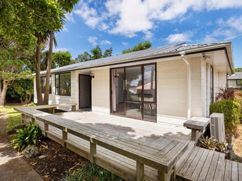 2/130 New Windsor Road, New Windsor, Auckland