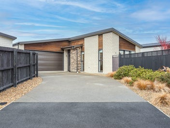 2 Lussa Close, Broomfield, Christchurch
