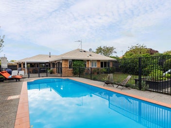 13 Spinnaker Drive, Flagstaff, Hamilton