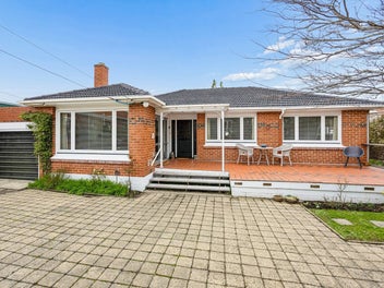 11 Hobson Street, Saint Clair, Dunedin