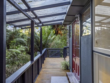 43 Kauri Loop Road, Oratia, Auckland