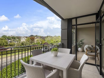 1E/38 James Cook Crescent, Remuera, Auckland