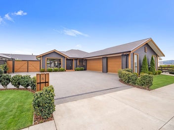 4 Verdeco Boulevard, Lincoln, Lincoln