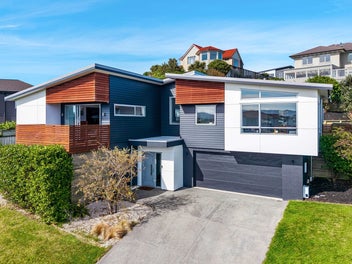 7 Aoraki Rise, Aotea, Porirua