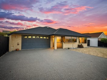 57 Queenspark Drive, Parklands, Christchurch
