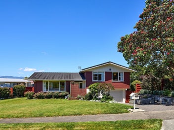 22 Reese Jones Grove, Maungaraki, Lower Hutt