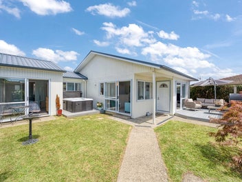137A Pigeon Mountain Road, Half Moon Bay, Auckland