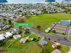 203 Port Road, Whangamata
