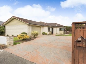57 Clarke Avenue, Highbury, Palmerston North
