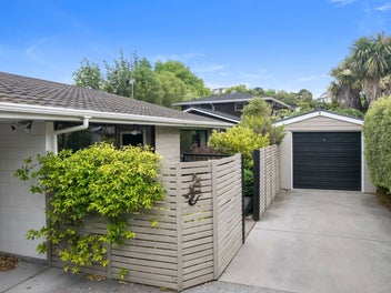 2/5 Woodbridge Road, Cashmere, Christchurch