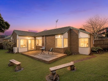 2 Blueridge Close, Sunnyvale, Auckland