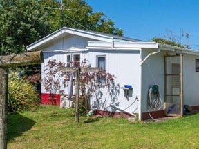 4 James Mcleod Road, Helensville