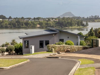 36 Downing Place, Welcome Bay, Tauranga