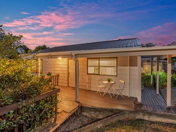 2/30 Glen Vista Place, Bayview, Auckland