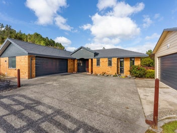 30 Mt Marua Drive, Timberlea, Upper Hutt