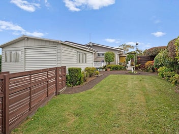 1/30 Pegler Drive, Howick, Auckland