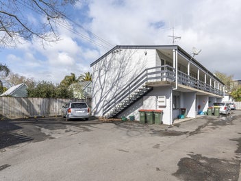 2/7 Opoia Road, Hamilton East, Hamilton
