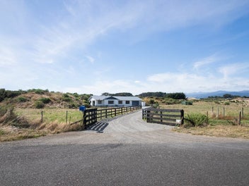 118 Strathnaver Drive, Waikawa Beach