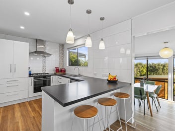 5 Waipounamu Drive, Kelson, Lower Hutt
