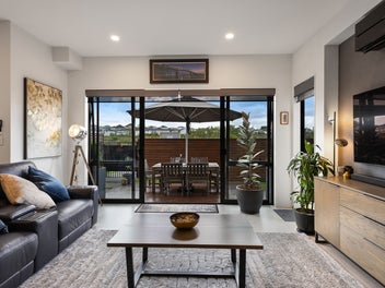 22 Arran Point Parade, Orewa, Orewa