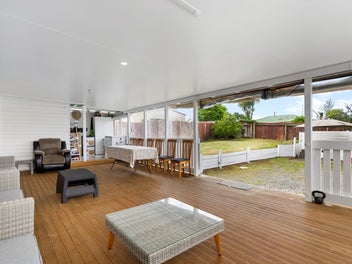 215 Bairds Road, Otara, Auckland