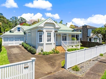 25 Cornwall Park Avenue, Epsom, Auckland