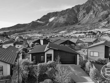 10 Shepherd Road, Jacks Point, Queenstown
