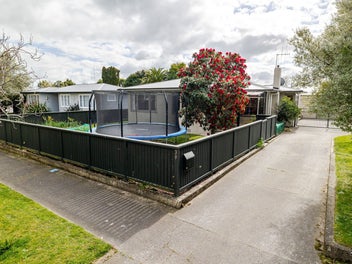 39 Akaroa Avenue, Awapuni, Palmerston North