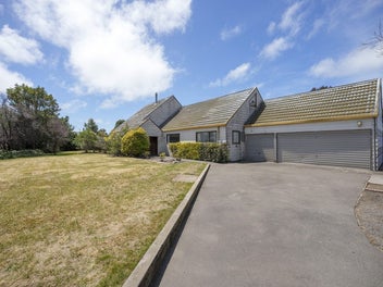 49B Inwoods Road, Parklands, Christchurch