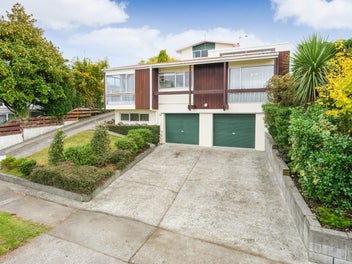 24 Wikiriwhi Crescent, Awapuni, Palmerston North
